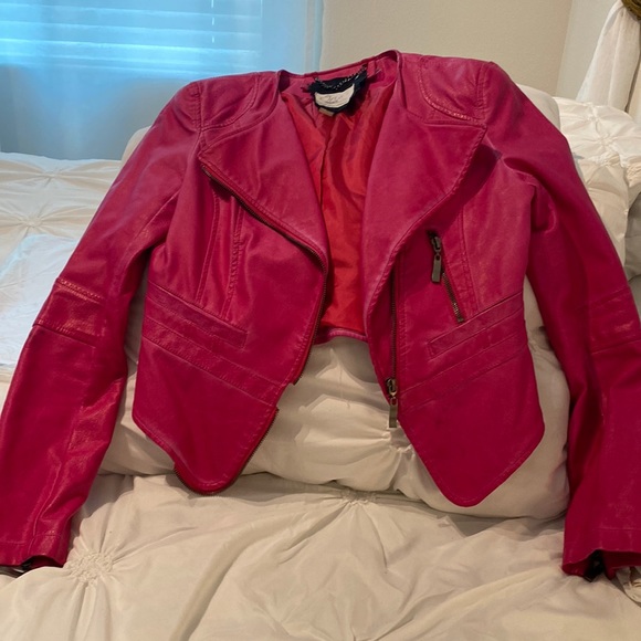 Unique fuchsia color faux leather shirt jacket - Picture 1 of 4